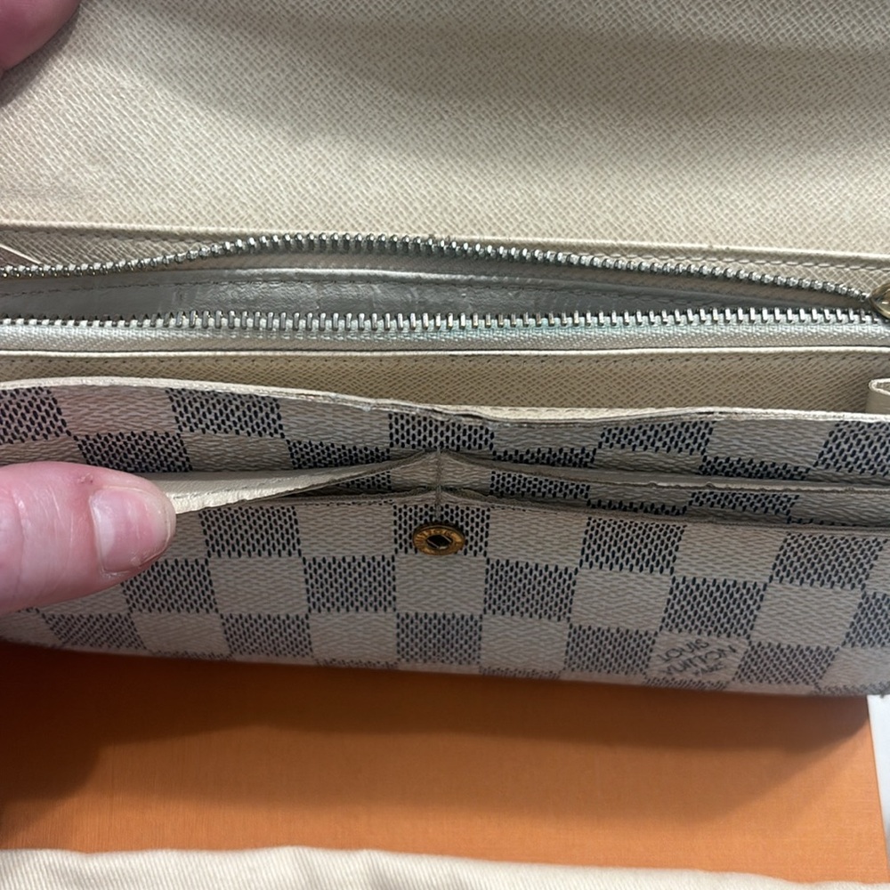 Louis Vuitton Long Wallet - Damier Azur Sarah 🖤 - Picture 8 of 12